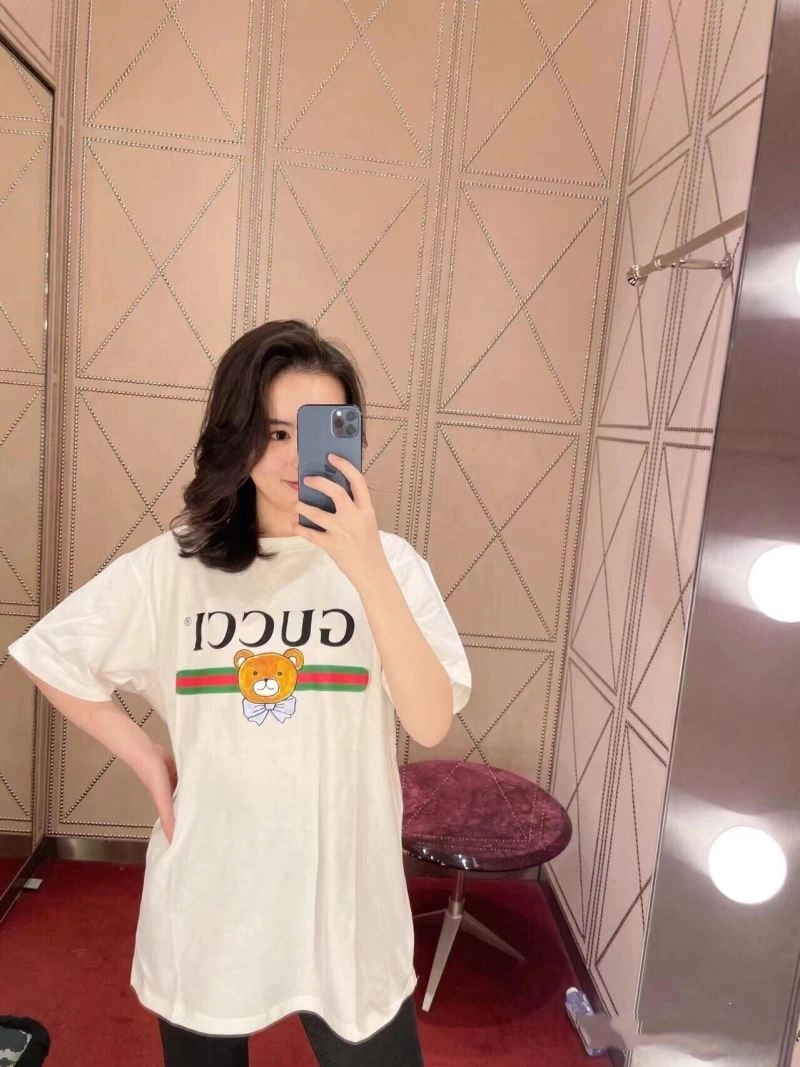 Sleek Gucci T-Shirts 128286