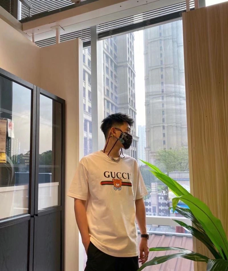 Sleek Gucci T-Shirts 128286