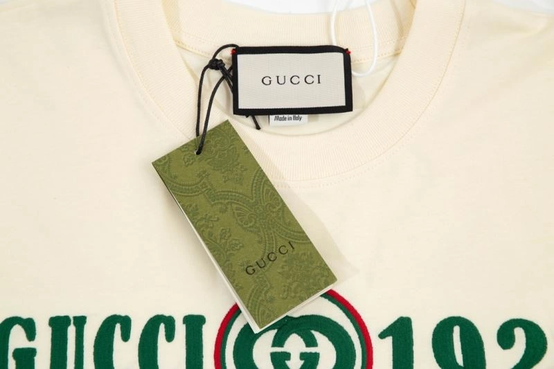 Bold Gucci T-Shirts 128276