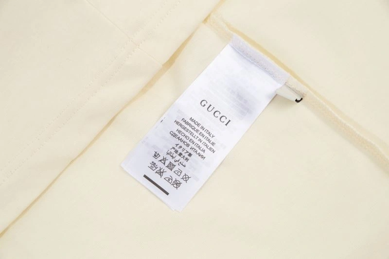 Bold Gucci T-Shirts 128276