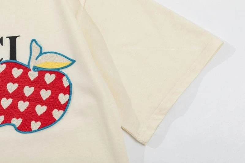Gucci T-Shirts Breathable 128245