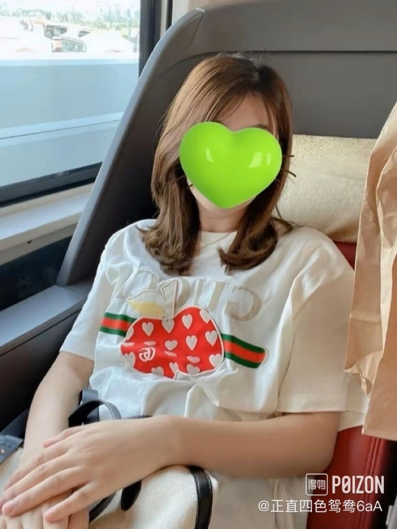 Gucci T-Shirts Comfortable 128247