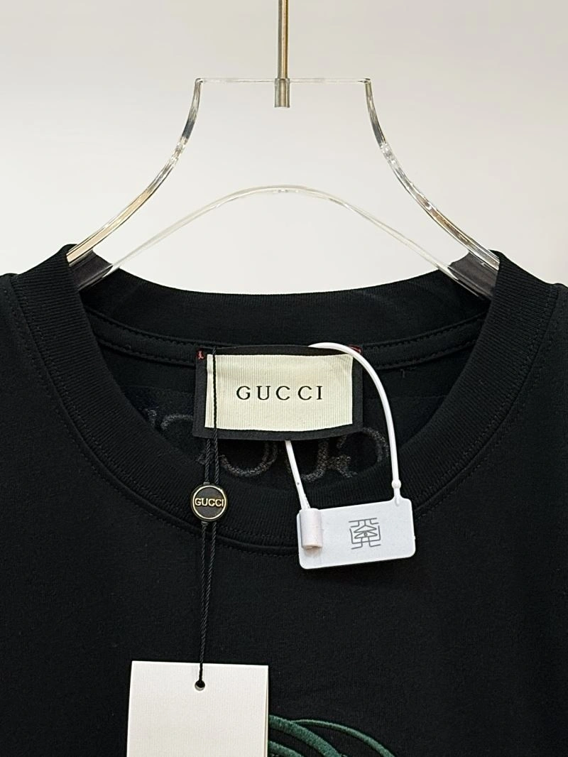 Gucci T-Shirts FashionForward 128194