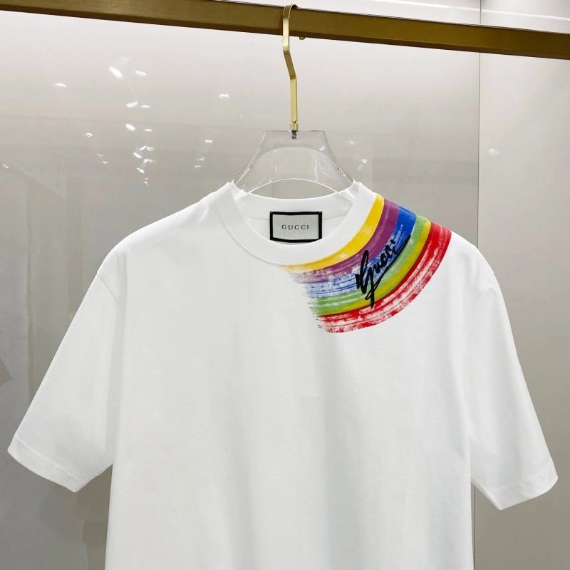 Gucci T-Shirts Soft 125037
