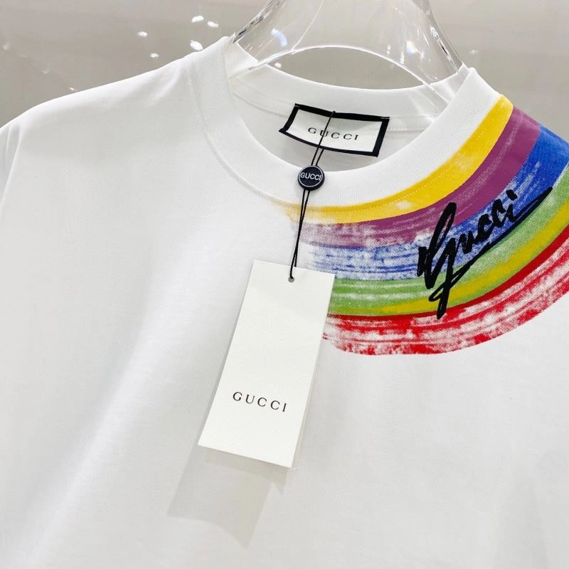 Gucci T-Shirts Soft 125037