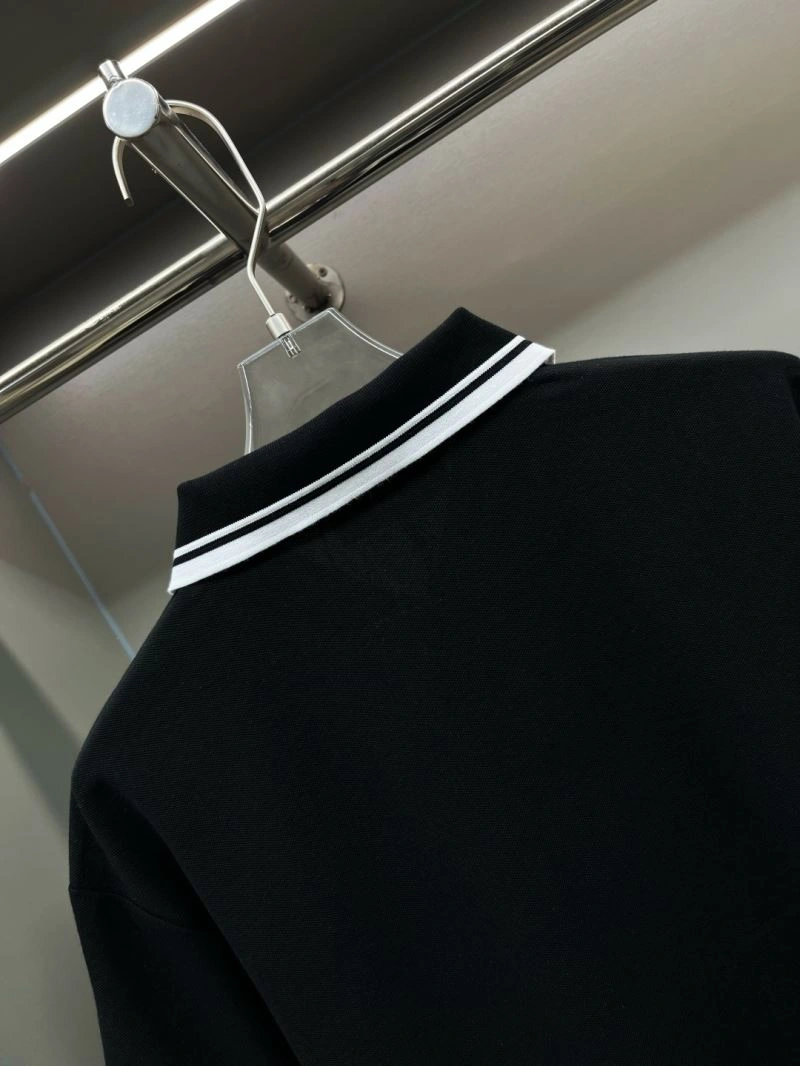 Versatile Gucci T-Shirts 128739