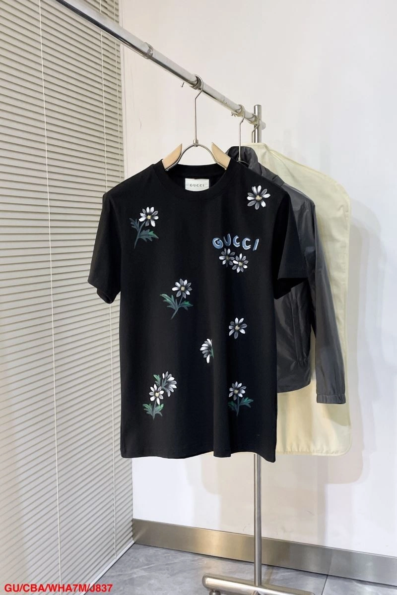 ComfortFit Gucci T-Shirts 128752