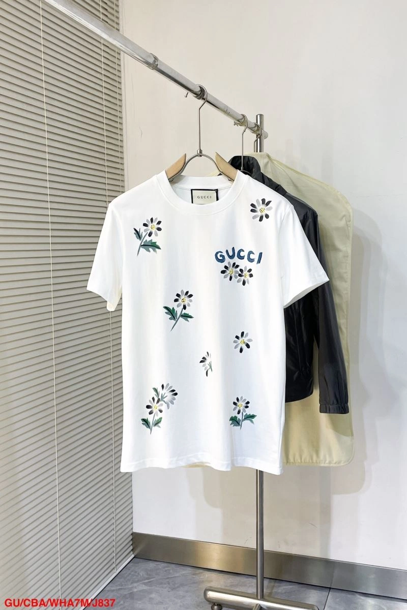 ComfortFit Gucci T-Shirts 128752