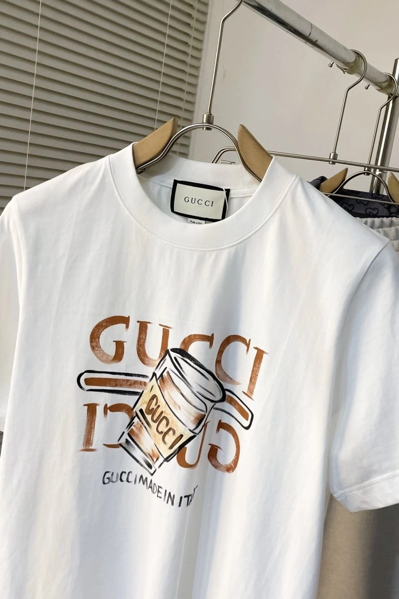Bold Gucci T-Shirts 128761