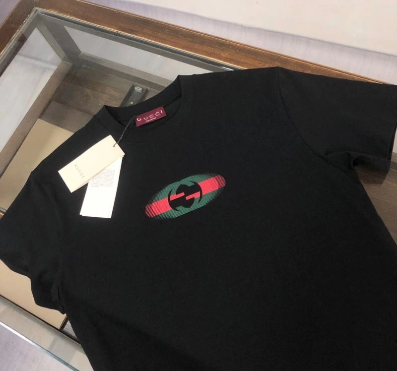 Versatile Gucci T-Shirts 128702