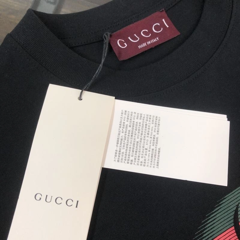 Versatile Gucci T-Shirts 128702