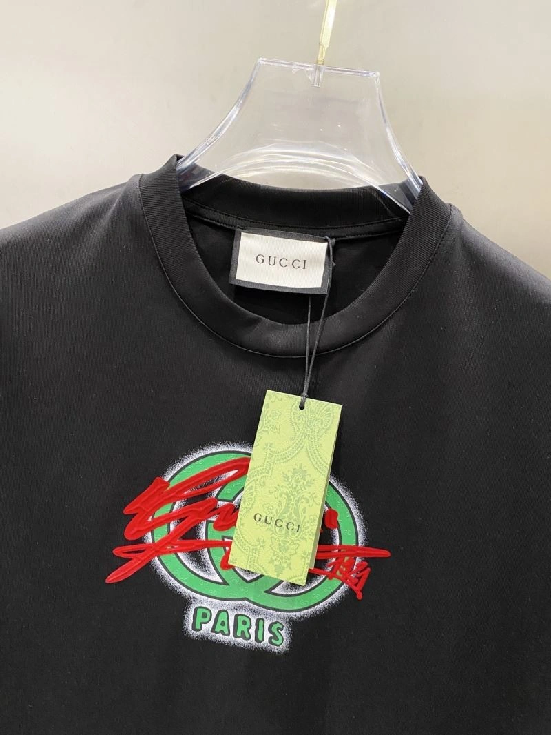 Seasonal Gucci T-Shirts 127942
