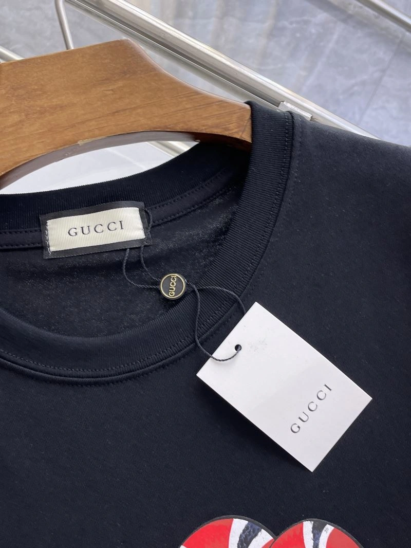 Gucci T-Shirts Practical 127897