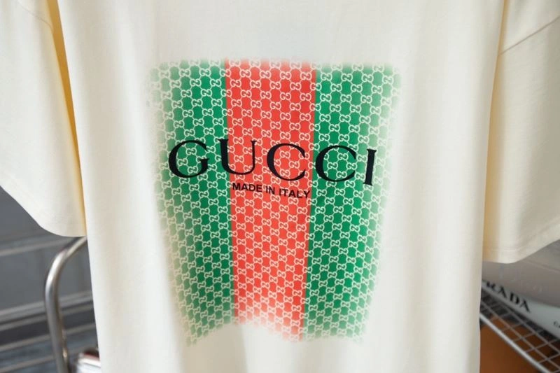 ZipUp Gucci T-Shirts 127856