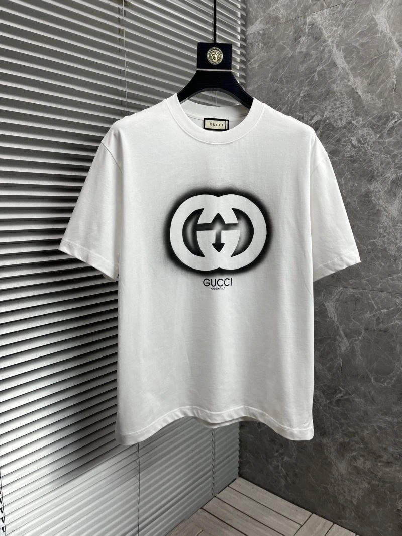 Gucci T-Shirts Snug 127846