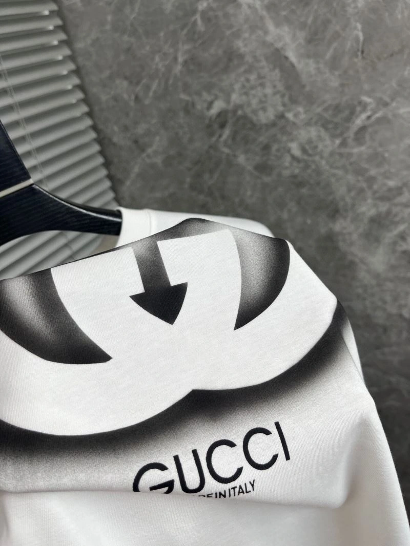 Gucci T-Shirts Snug 127846