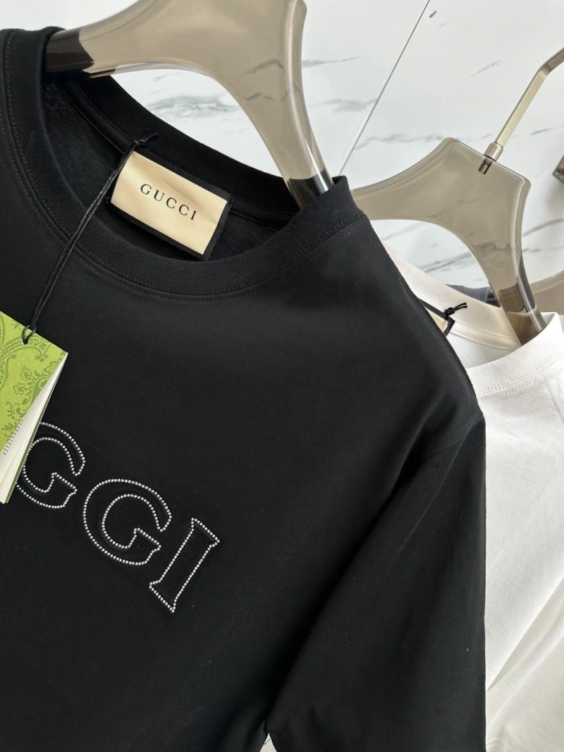 Gucci T-Shirts Snug 127484
