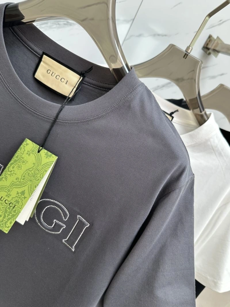 Gucci T-Shirts Chic 127477