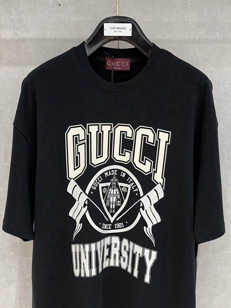 Sleek Gucci T-Shirts 127459
