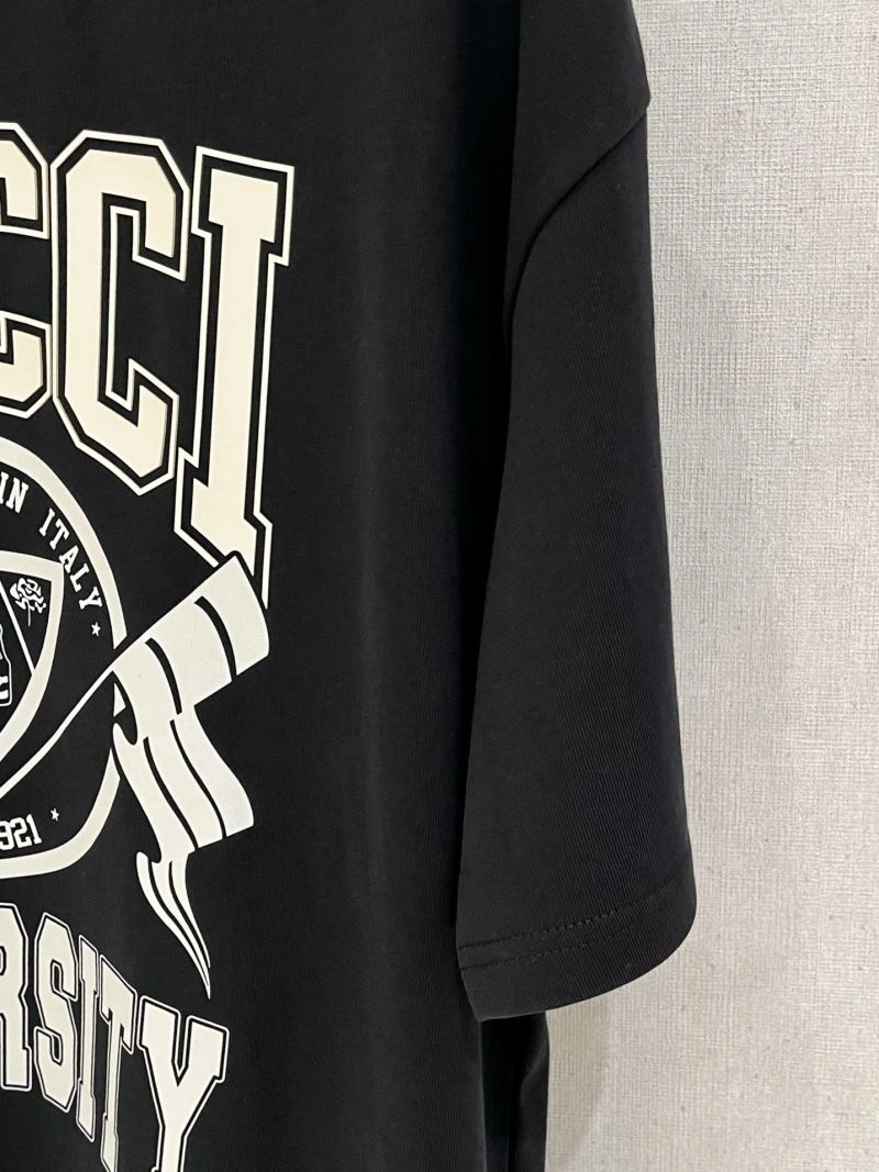Sleek Gucci T-Shirts 127459