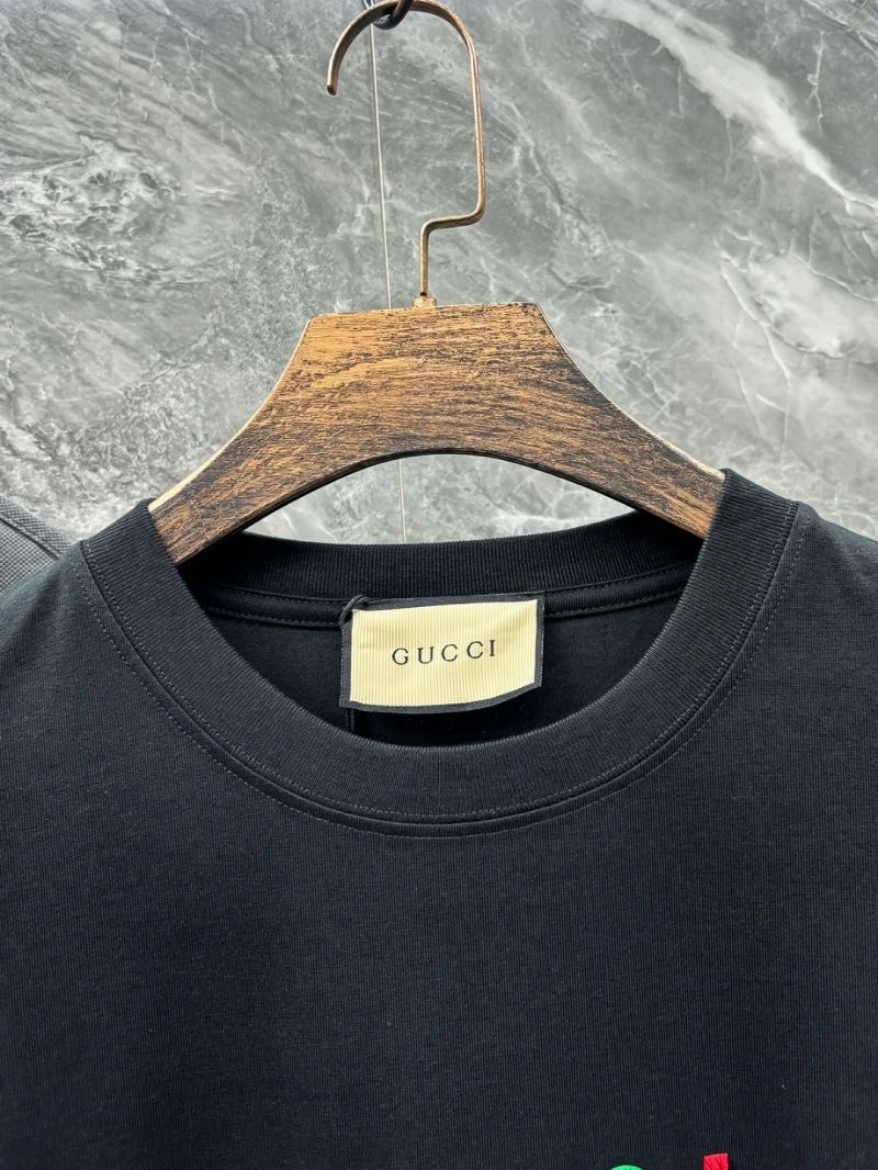 Gucci T-Shirts Bold 127419