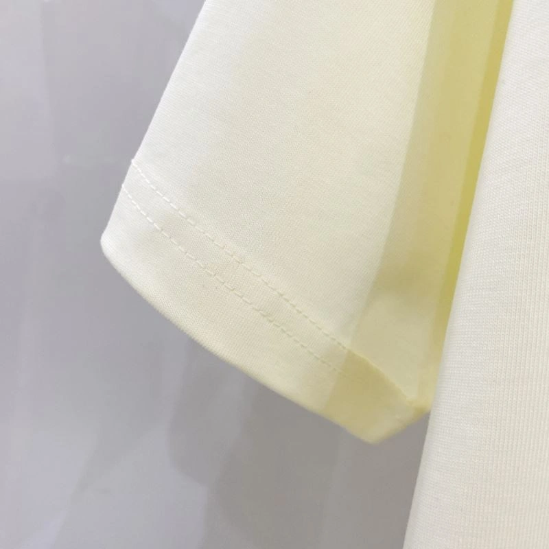 Flexible Gucci T-Shirts 127436