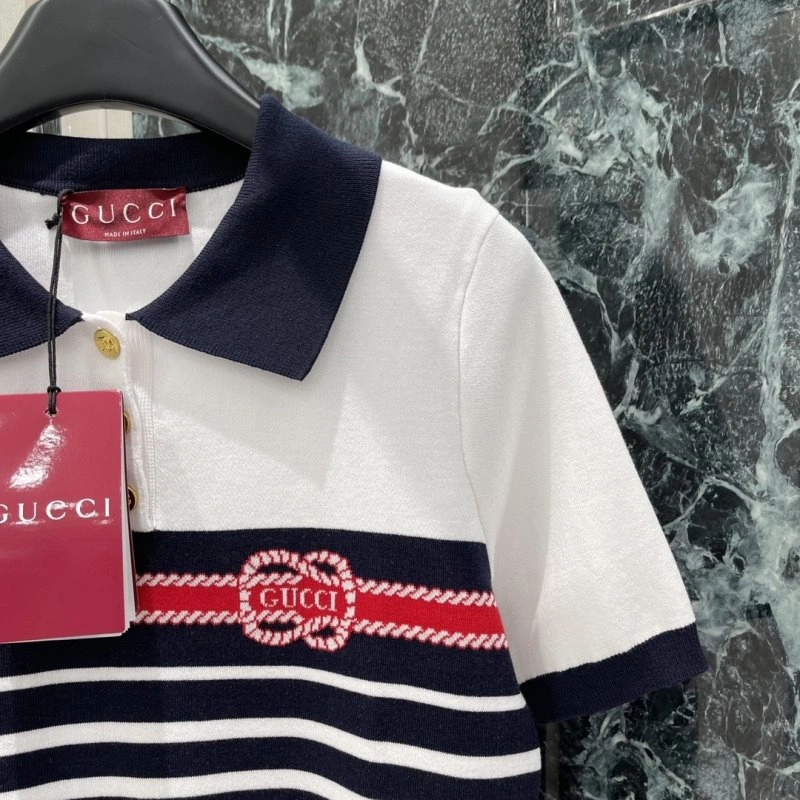 Seasonal Gucci T-Shirts 124621