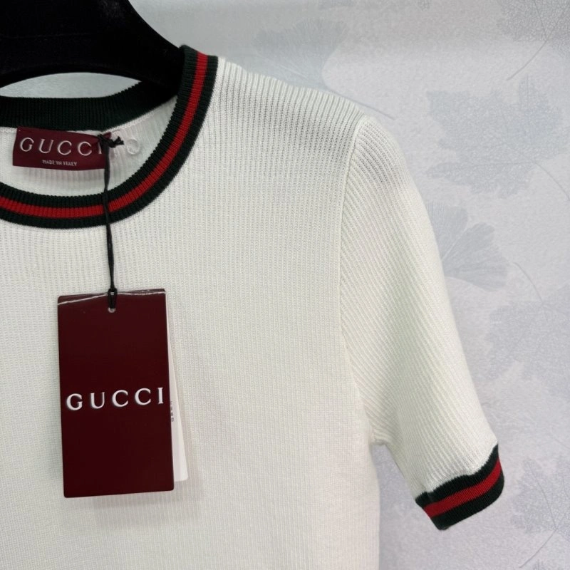 Gucci T-Shirts TimelessDesign 124580