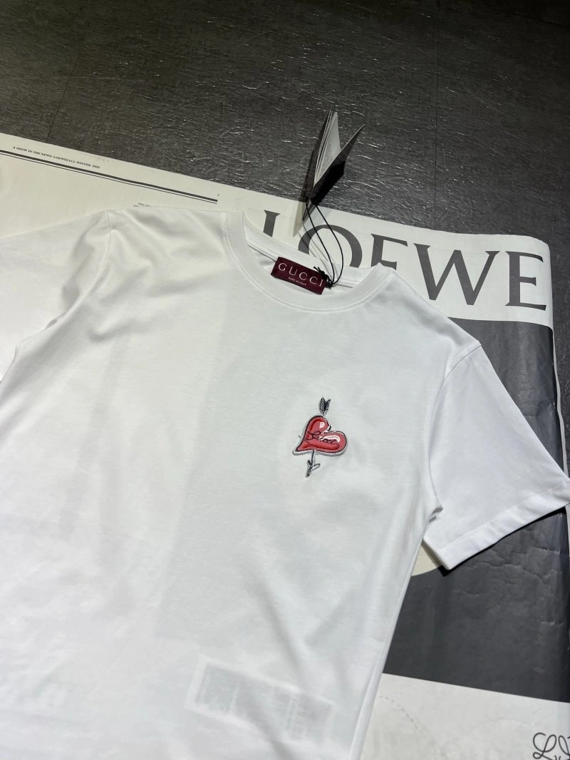 Gucci T-Shirts Breathable 124586