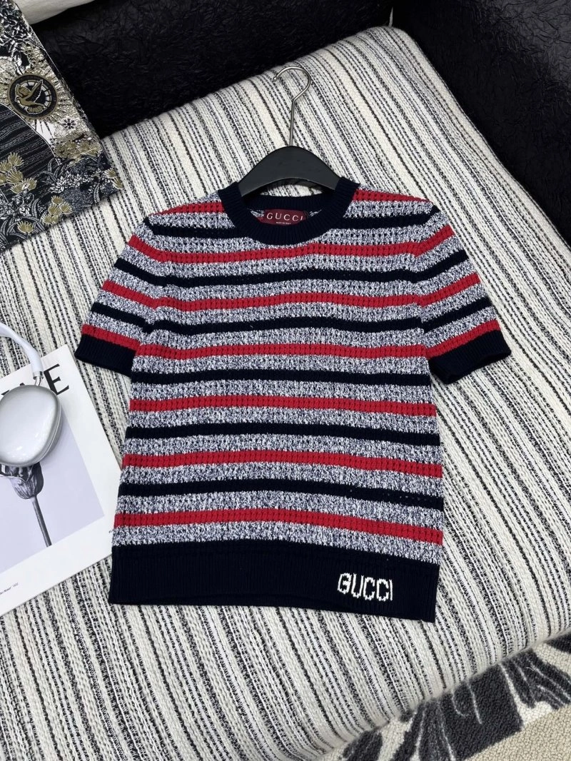 Effortless Gucci T-Shirts 124560