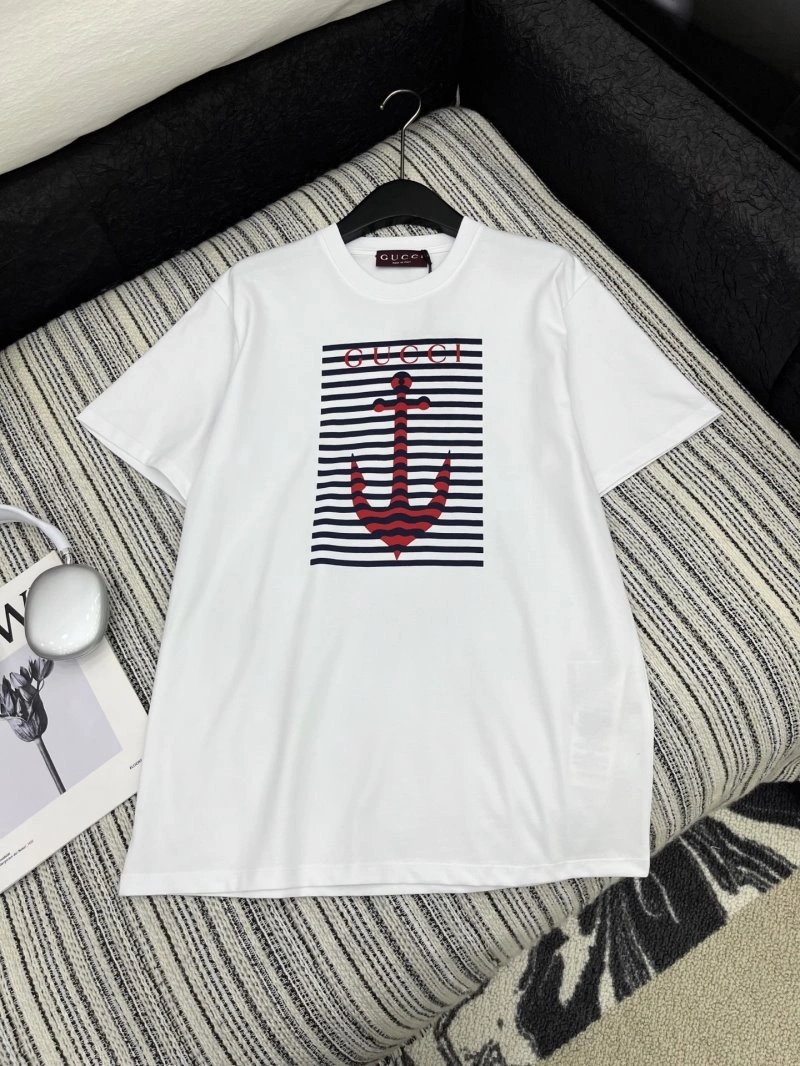 Gucci T-Shirts SmoothTexture 124555