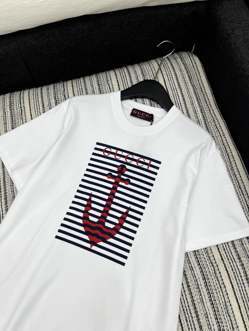Gucci T-Shirts SmoothTexture 124555