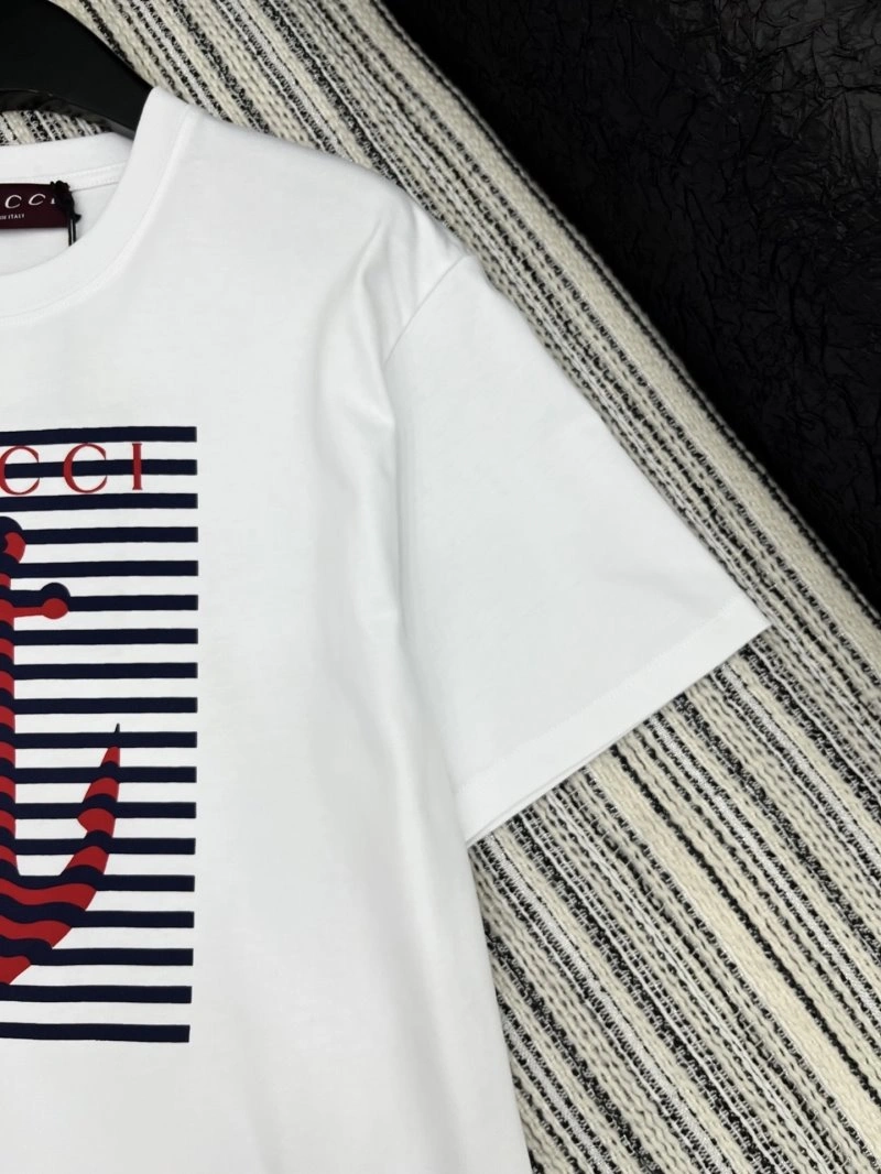 Gucci T-Shirts SmoothTexture 124555