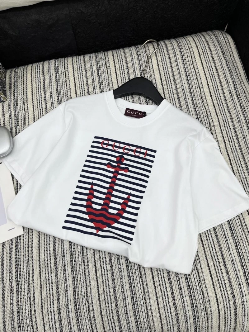 Gucci T-Shirts SmoothTexture 124555