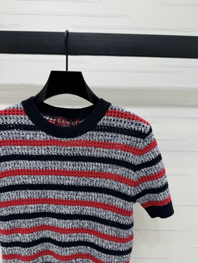 Bold Gucci T-Shirts 124568