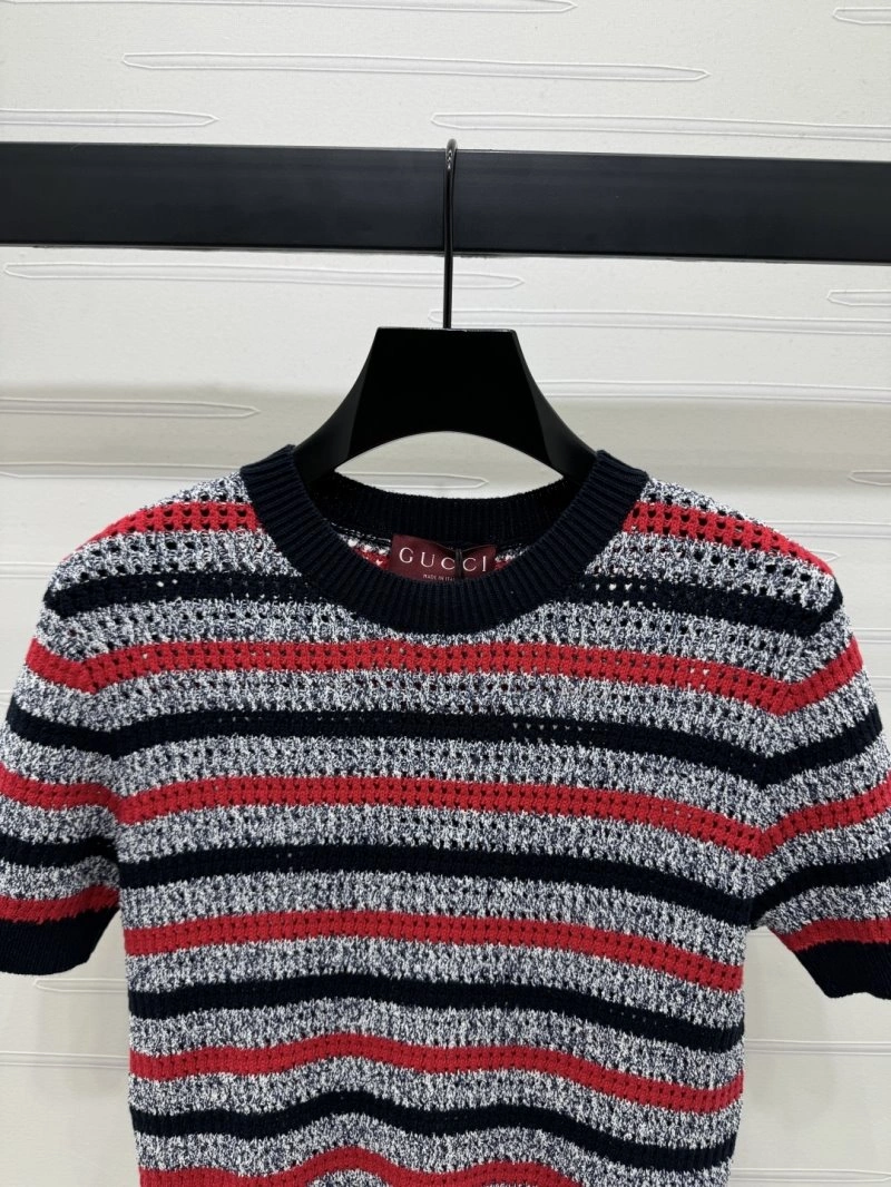 Bold Gucci T-Shirts 124568