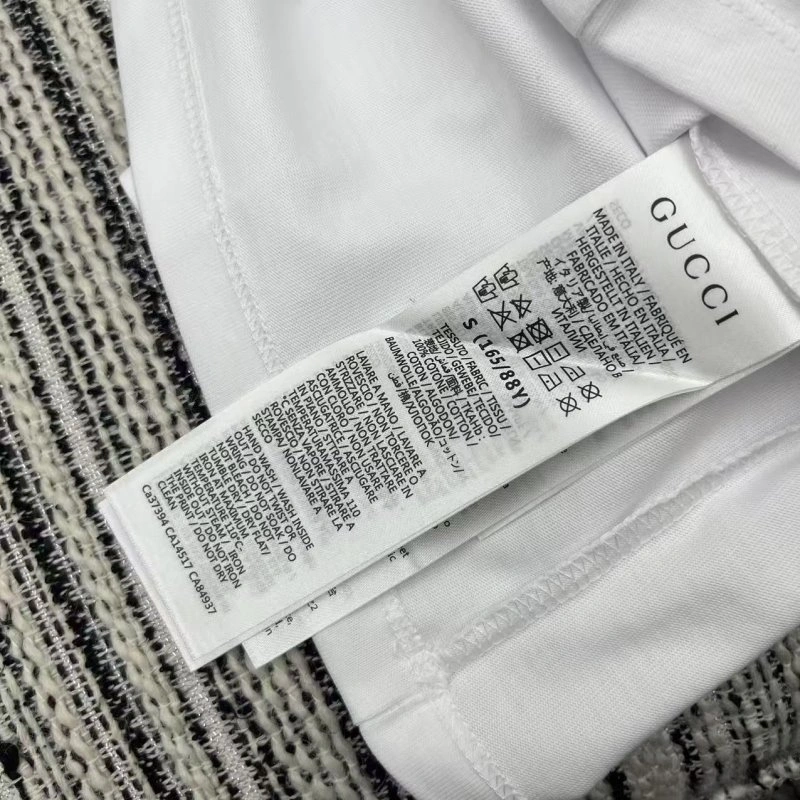 Gucci T-Shirts Comfortable 124583