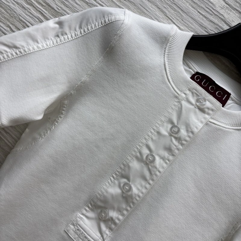 Gucci T-Shirts TimelessDesign 124575