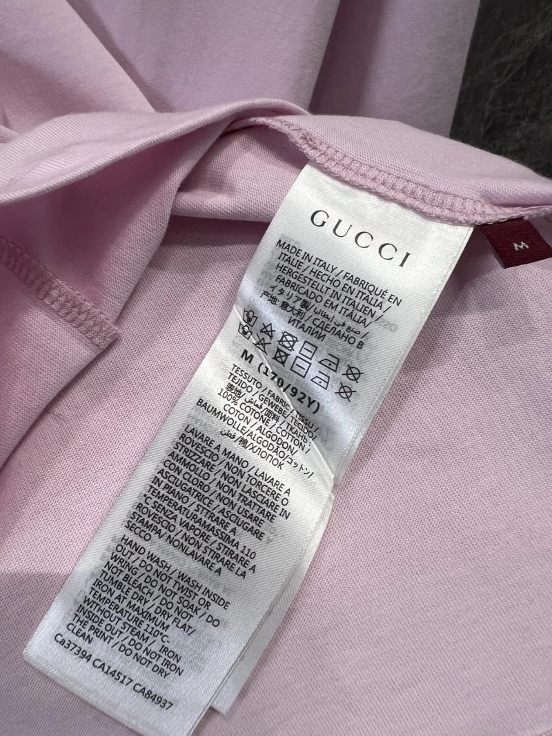 Vibrant Gucci T-Shirts 124562