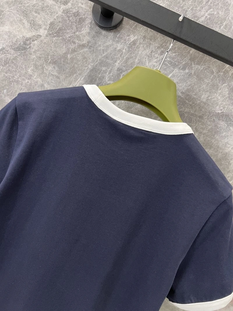 Gucci T-Shirts Durable 124554