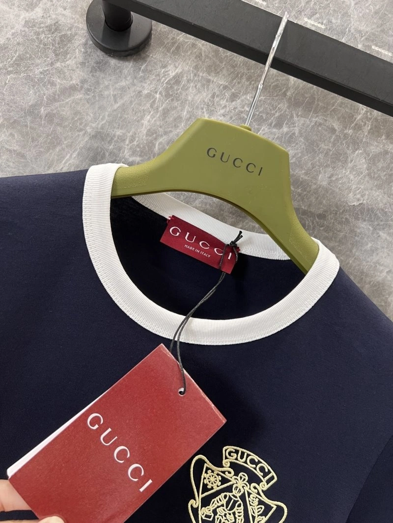 Gucci T-Shirts Durable 124554