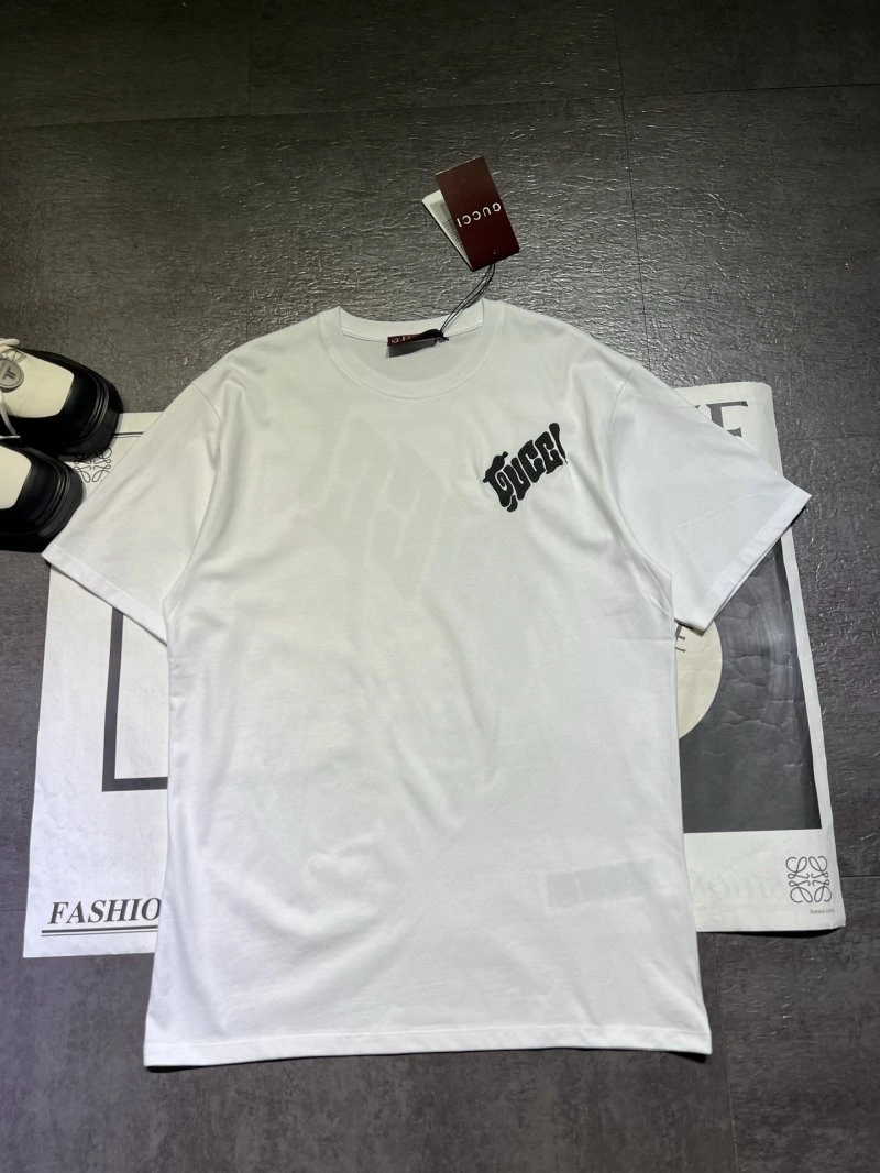 Compact Gucci T-Shirts 124553