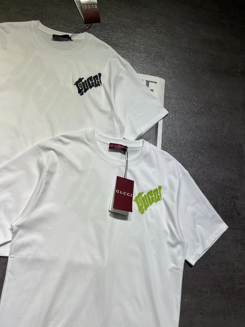 Compact Gucci T-Shirts 124553