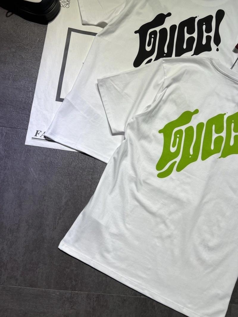 Compact Gucci T-Shirts 124553