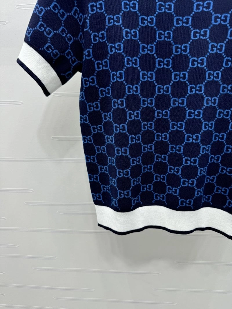 Gucci T-Shirts Sleek 124529