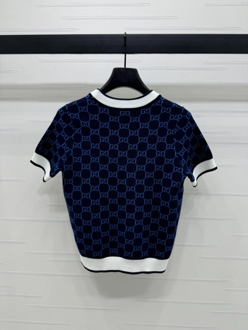 Gucci T-Shirts Sleek 124529