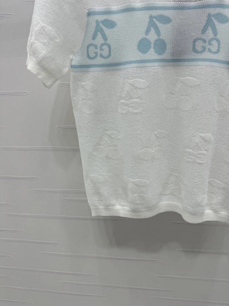 Flexible Gucci T-Shirts 124542