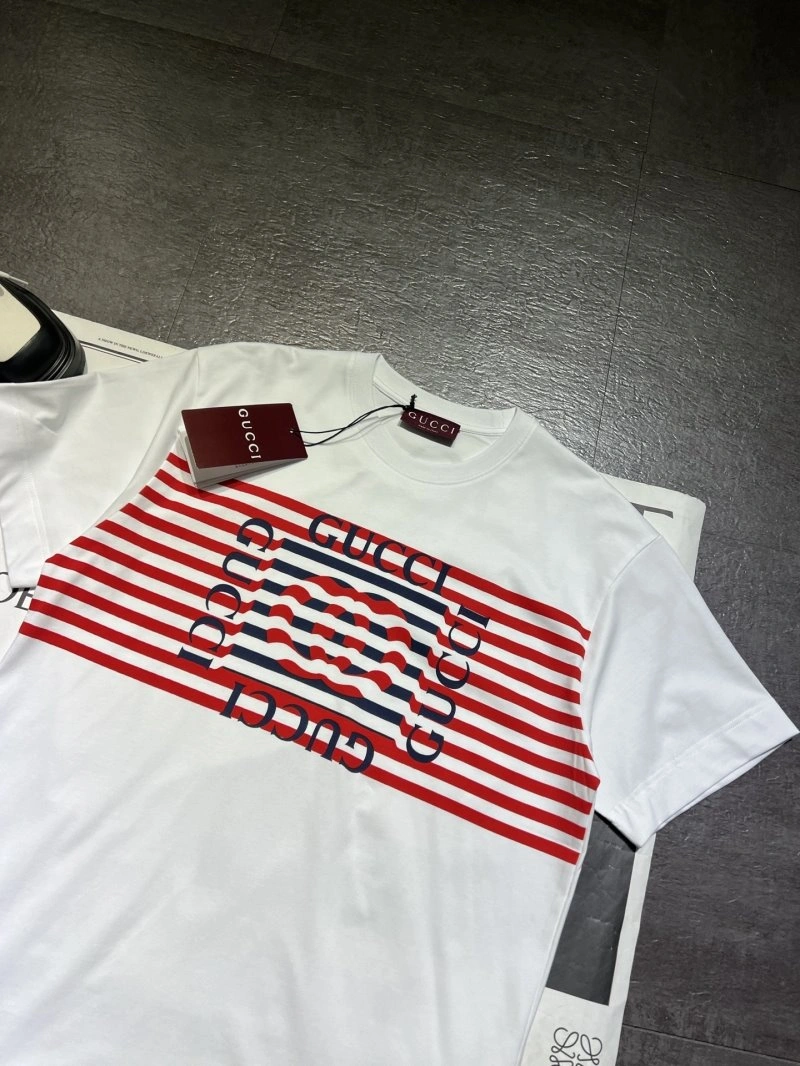 Modern Gucci T-Shirts 124899