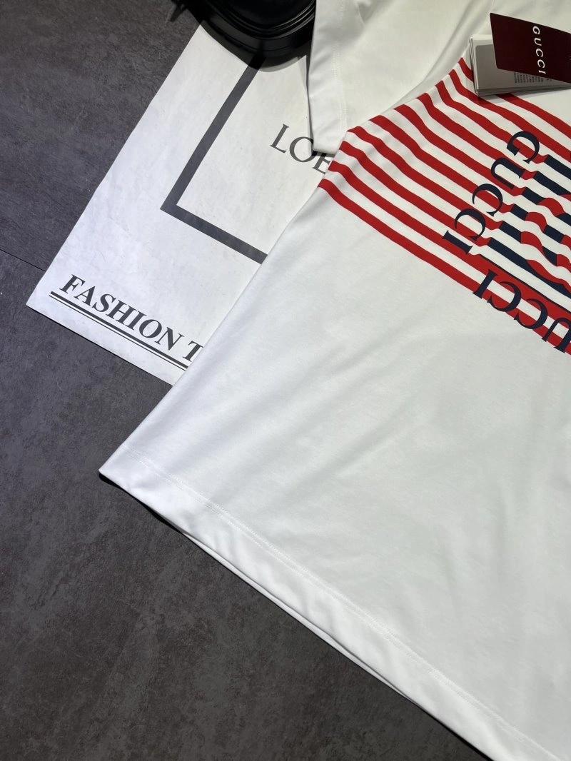 Modern Gucci T-Shirts 124899