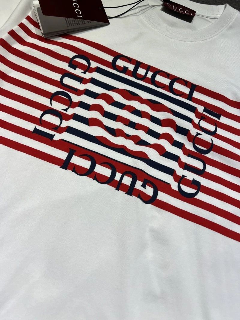 Modern Gucci T-Shirts 124899